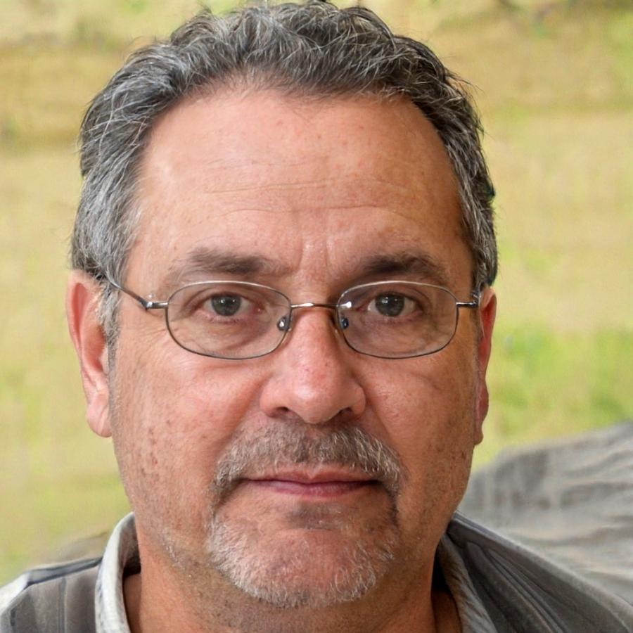 Rafał Dębski, specjalista ds. wdrożeń Moveluo